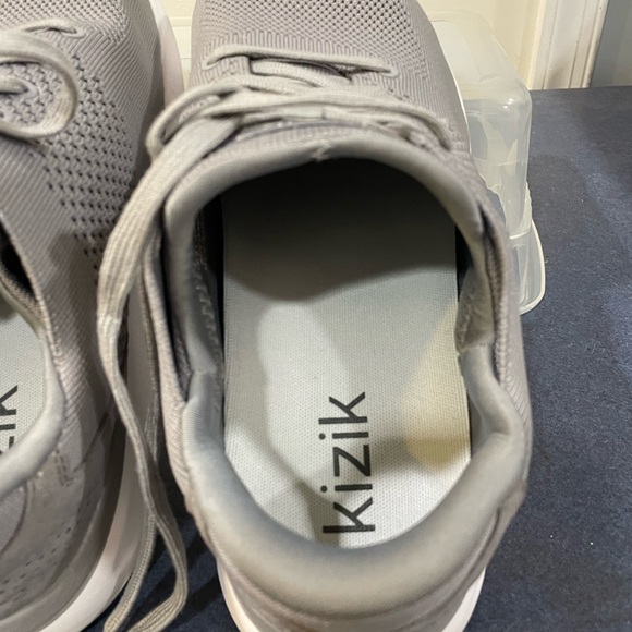 Men’s Kizik’s 8.5 WIDE Gray Knit Lace-Up Sneakers main image 11